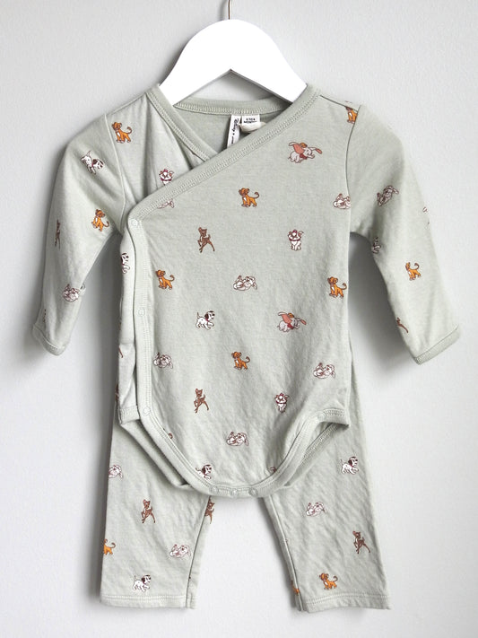 NWT Janie & Jack Disney Friends Green Baby Two Piece Set 3-6M